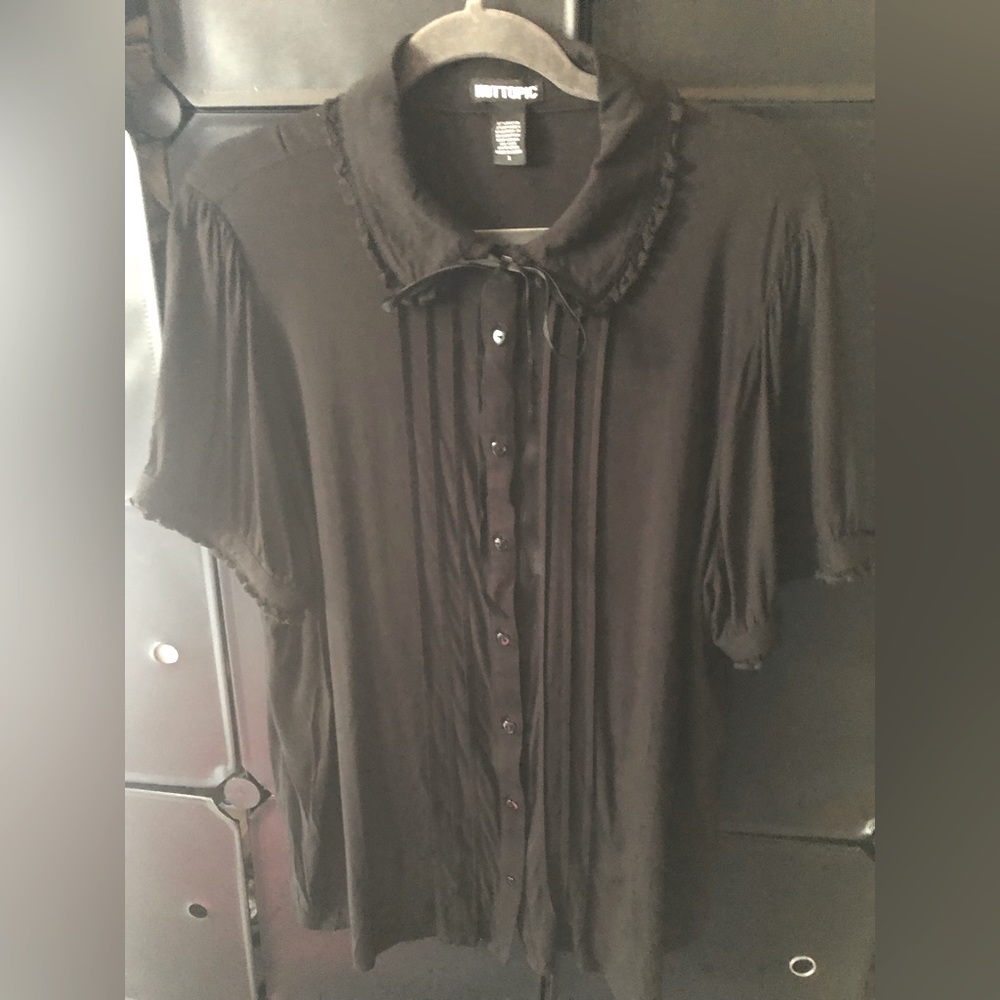 Hot Topic heart Button top